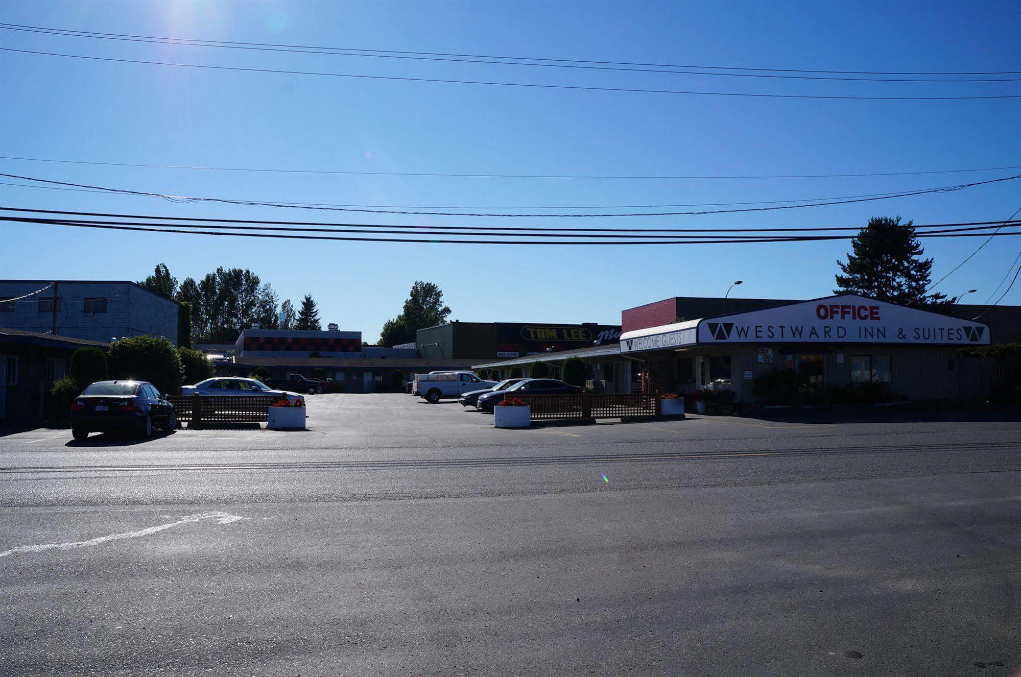 Westward Inn & Suites Langley Exterior foto