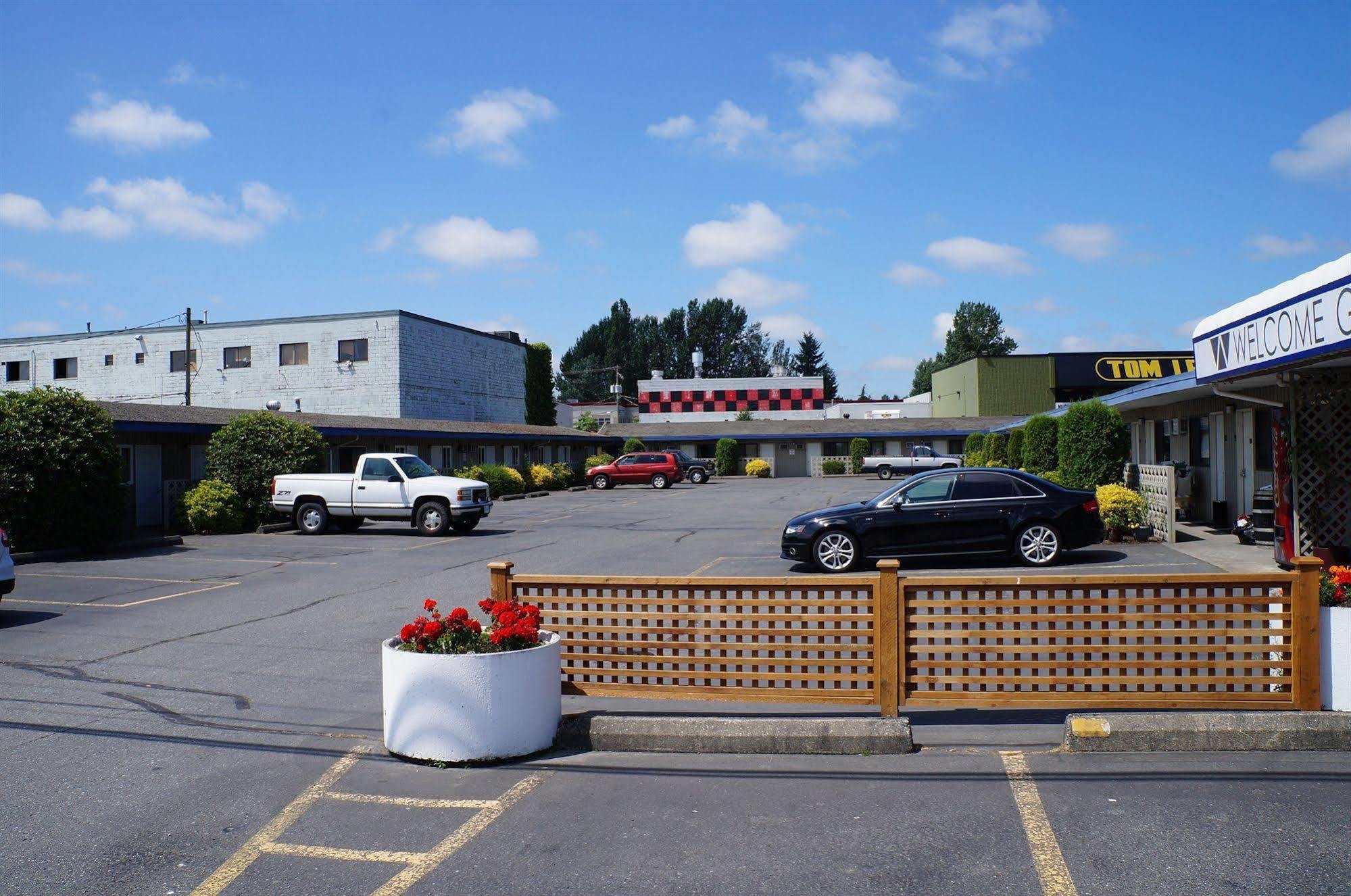 Westward Inn & Suites Langley Exterior foto